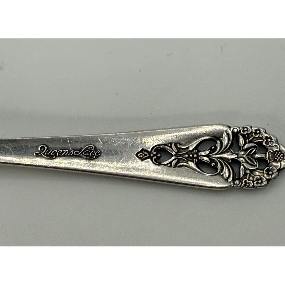 International Sterling Silver Queens Lace Teaspoon 1949 Vintage Spoon .959 ozt